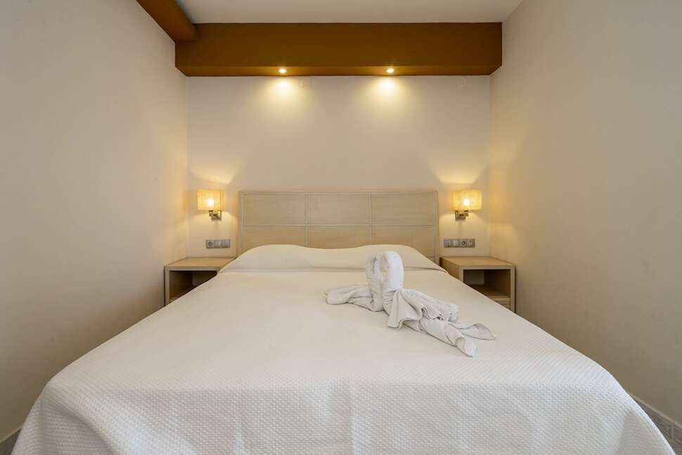 Een foto van Kamari Plus Hotel