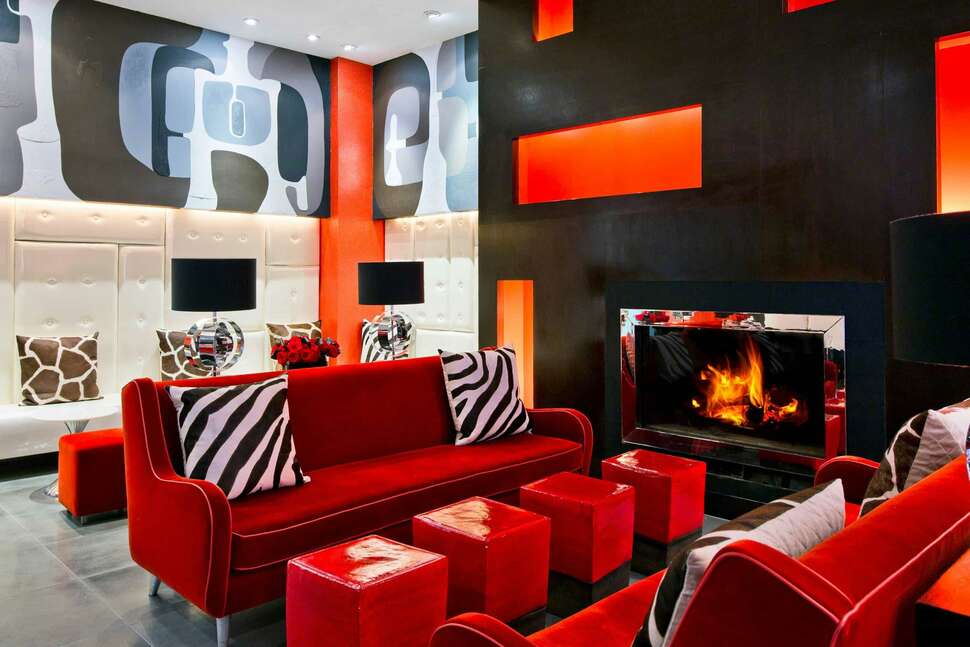 Een foto van het interieur van Ameritania Hotel