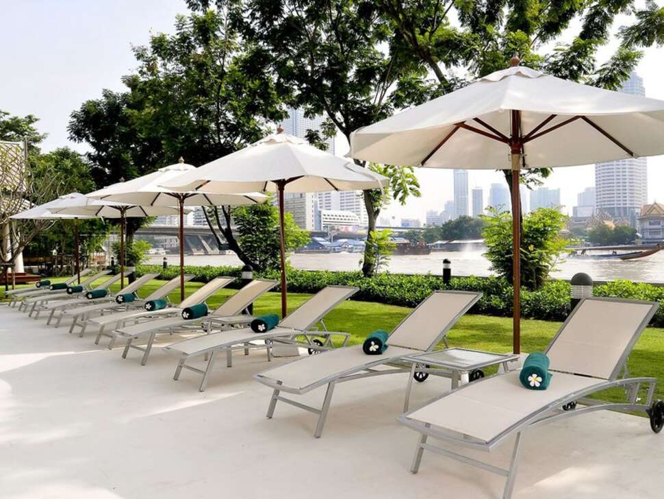 Ein Foto von der Terrasse im Ibis Bangkok Riverside