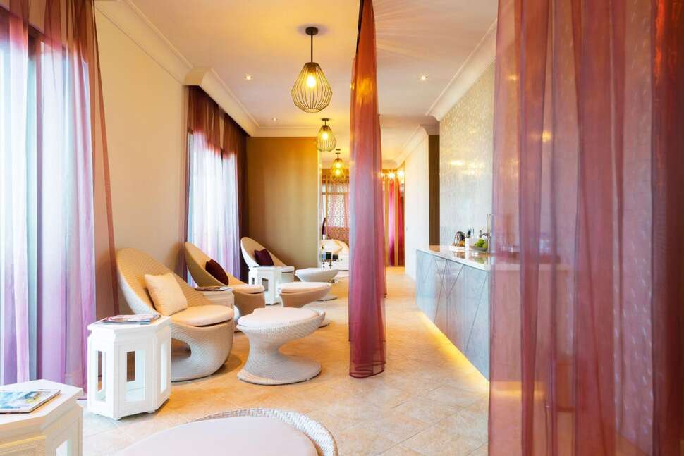 Ein Foto The Luxury Collection Hotel Ajman Saray