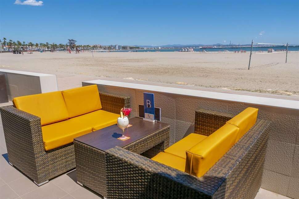 Ein Foto von den Einrichtungen im Hotel Golden Donaire Beach
