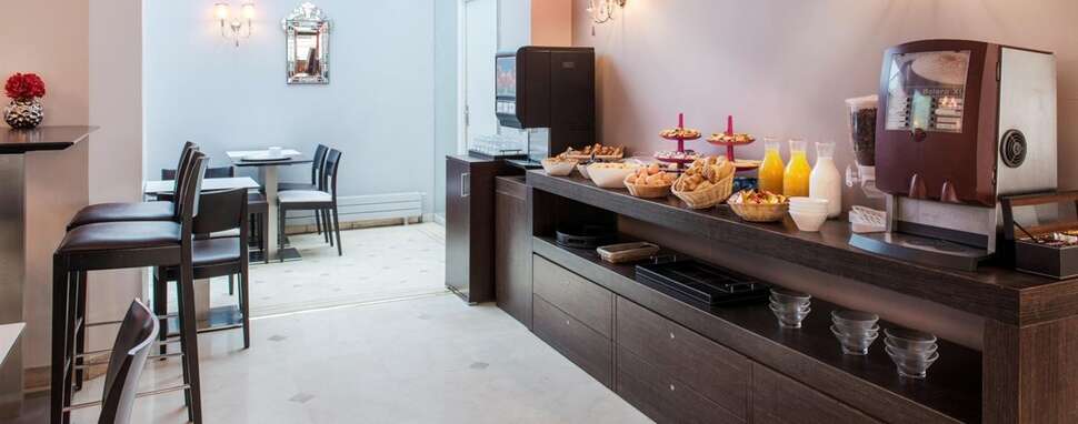 Een foto van het interieur van Hotel Corona Rodier