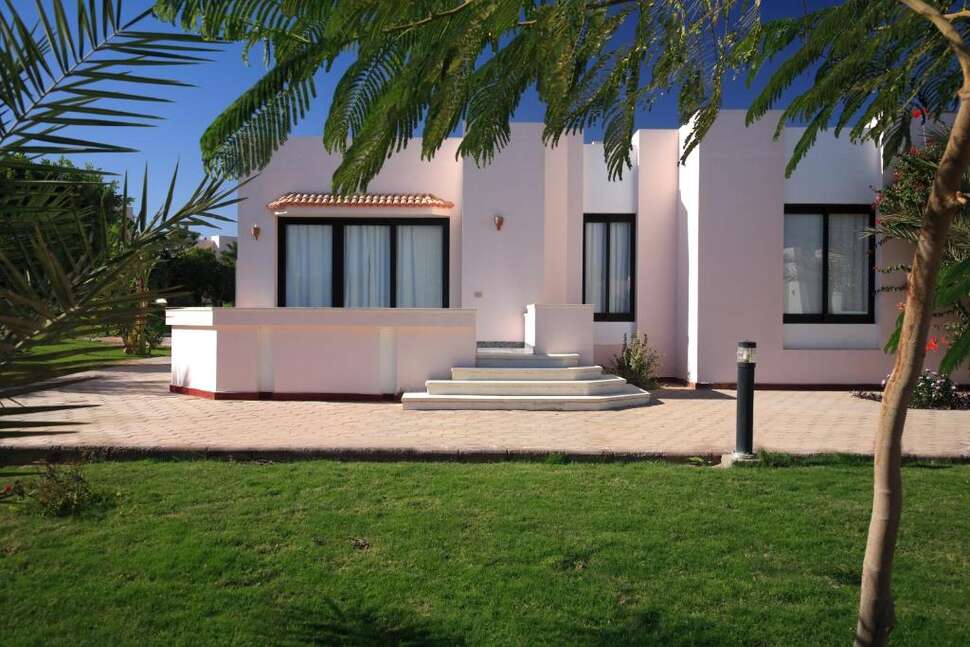 Een foto van de buitenkant van Pharaoh Azur Resort