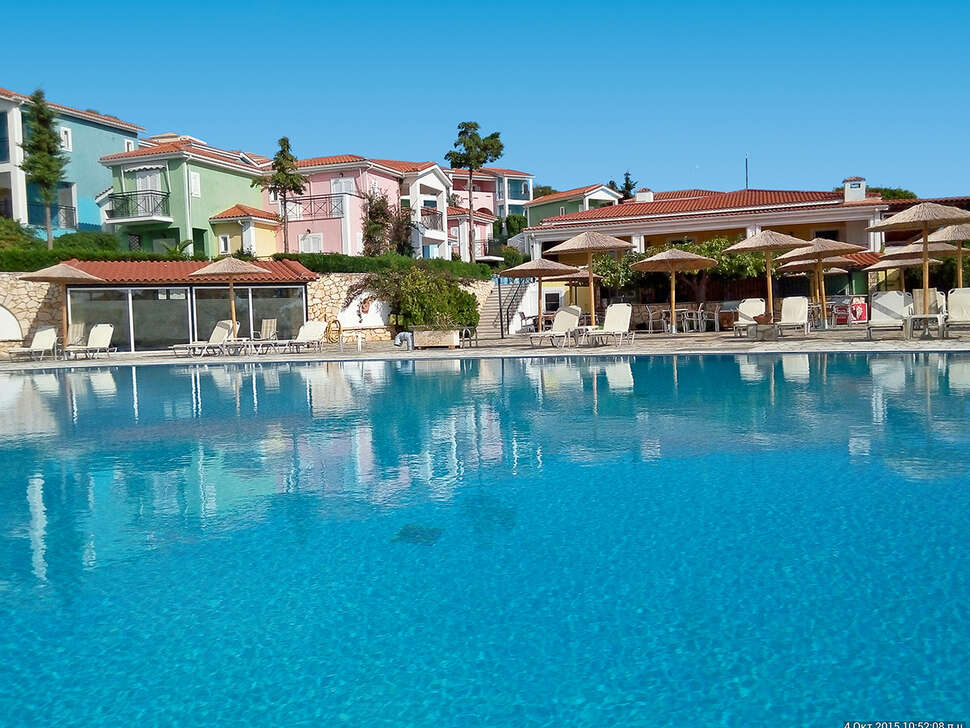 Een foto van het zwembad bij Porto Skala Hotel