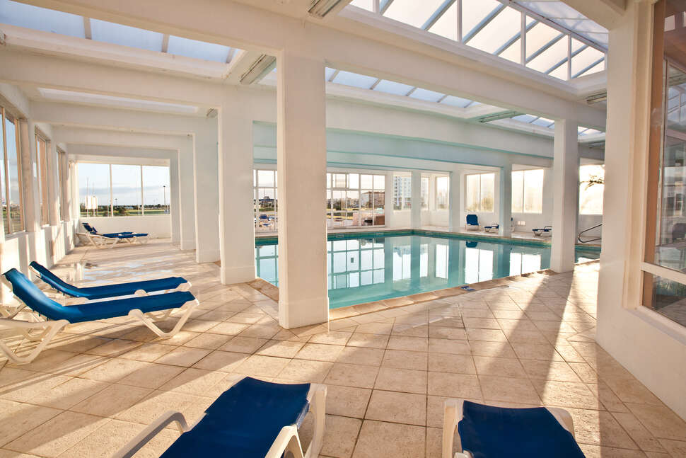 Ein Foto vom Pool im Star Inn Peniche