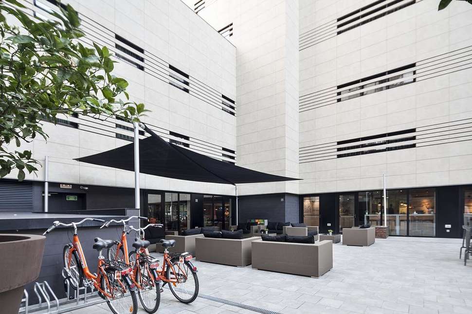 Een foto van de buitenkant van Andante Hotel