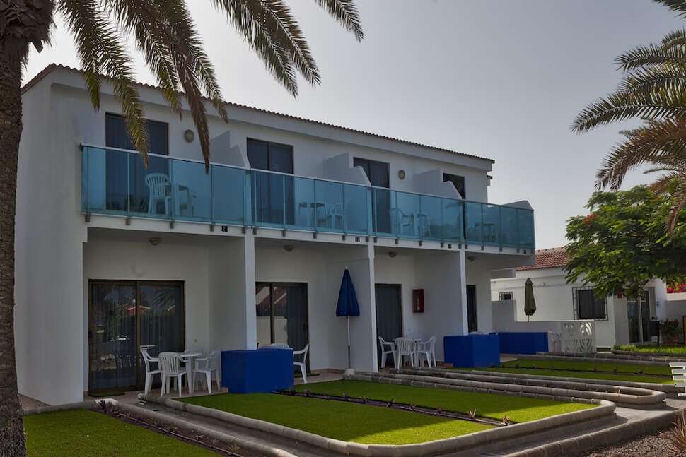 Een foto van de buitenkant van Bungalows Corinto II