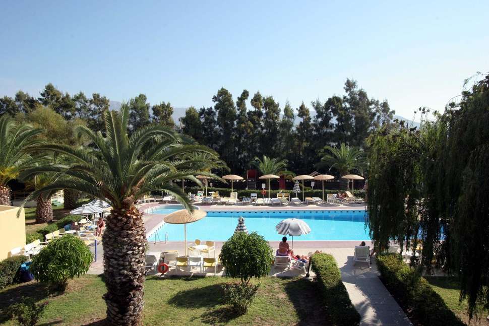 Een foto van het zwembad bij Aegean Bay Hotel
