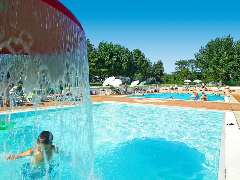 Een foto van het zwembad bij Camping Fontanelle