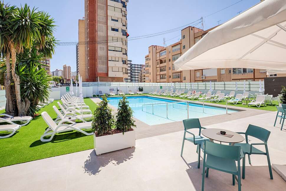 Een foto van het zwembad bij Hotel Benidorm Centre