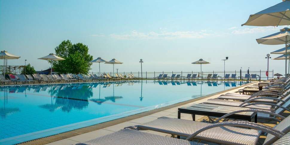 Een foto van het zwembad bij Dion Palace Beauty & Spa Resort