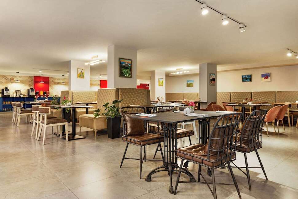 Een foto van Ramada by Wyndham Tbilisi Old City