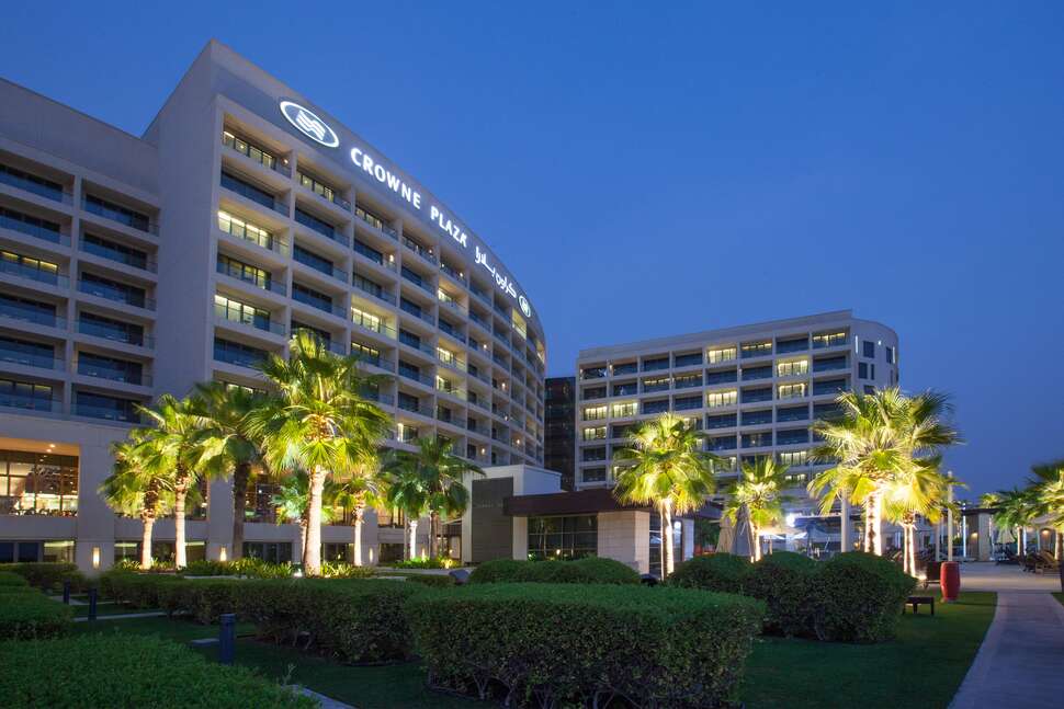 Een foto van de buitenkant van Crowne Plaza Abu Dhabi Yas Island