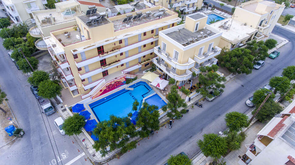 Een foto van een overzicht van Erato Studios & Appartementen