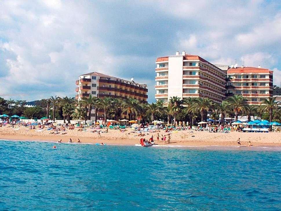 Een foto van het strand bij H-Top Royal Sun