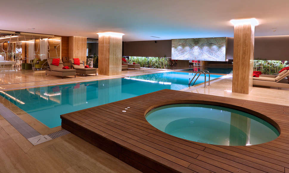 Ein Foto vom Pool im Dosso Dossi Hotels Downtown