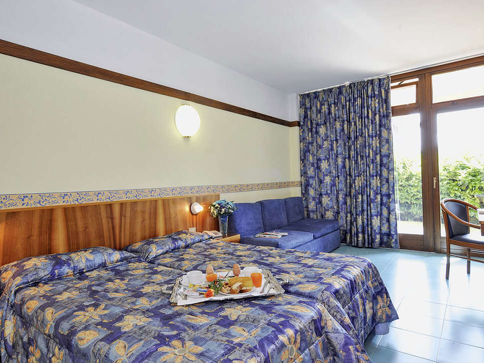 Ein Foto Hotel Palme Royal & Suite