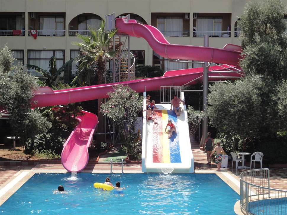 Een foto van het zwembad bij Gölmar Beach Hotel