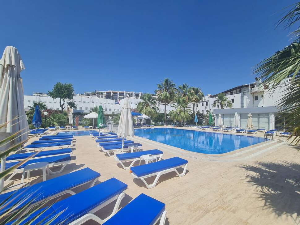 Een foto van Nagi Beach Hotel