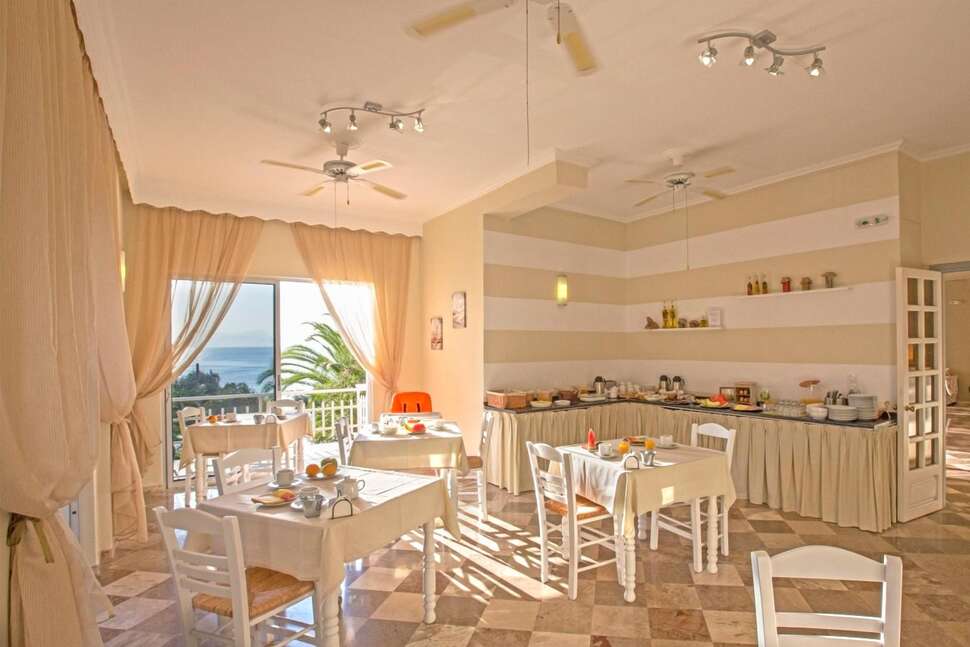 Een foto van de faciliteiten bij Aurora Beach Hotel