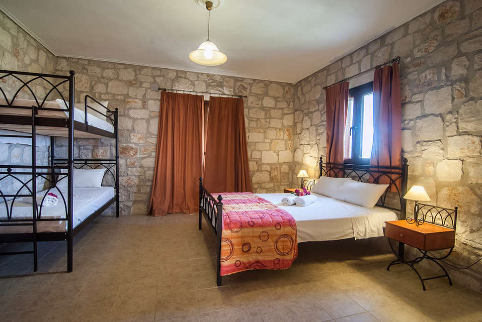 Een foto van Aeolos Zante Villas