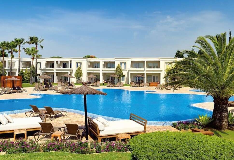 Ein Foto vom Pool im Vincci Costa Golf