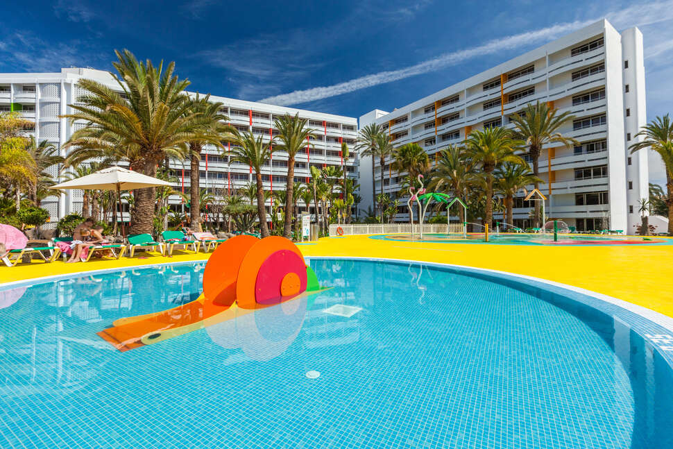 Een foto van het zwembad bij Abora Buenaventura by Lopesan Hotels