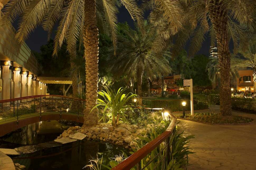 Ein Foto von der Außenansicht des Le Meridien Abu Dhabi