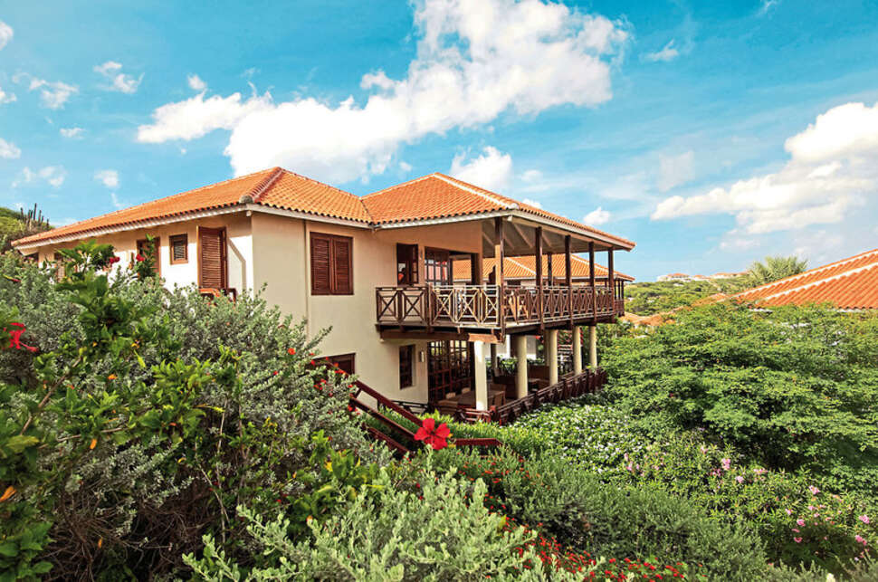 Een foto van de buitenkant van Blue Bay Golf & Beach Resort