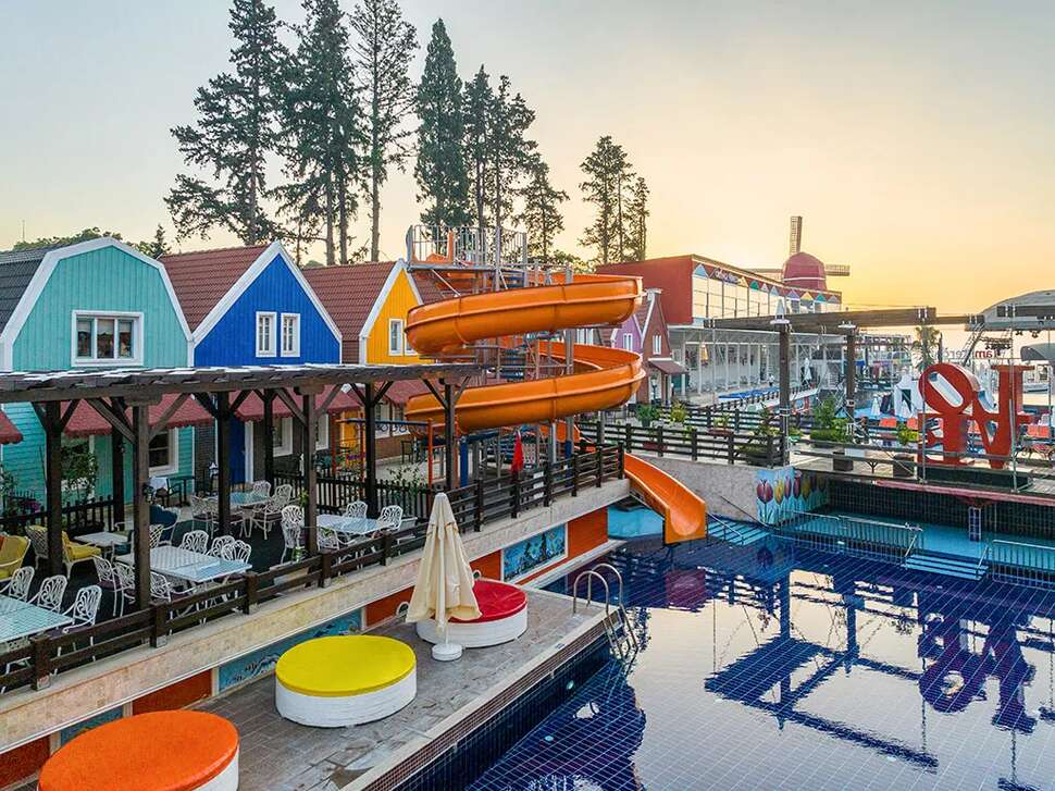 Een foto van het zwembad bij Orange County Kemer Resort Hotel