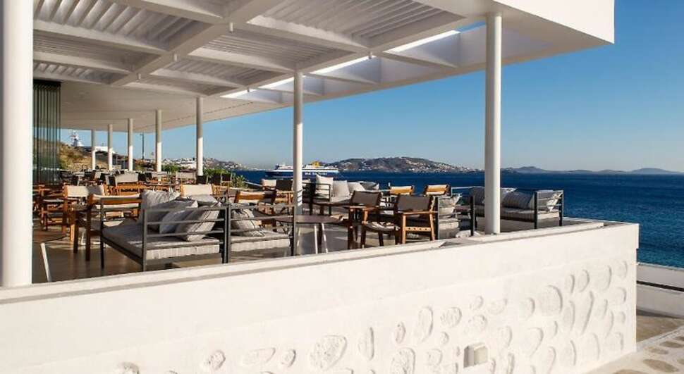 Een foto van het terras bij The Alkistis Hotel