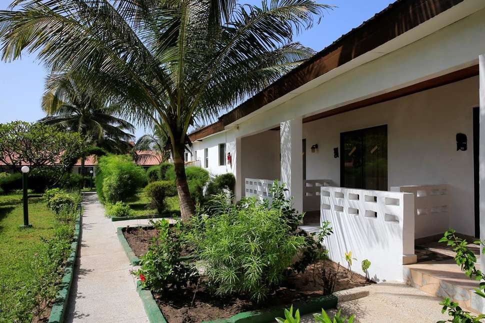 Een foto van de buitenkant van Holiday Beach Club Hotel