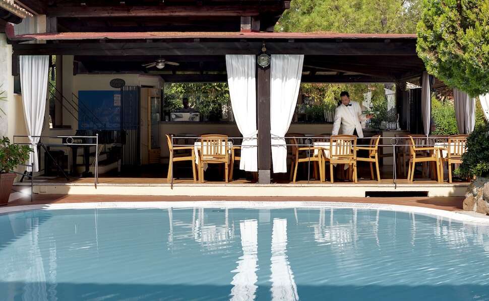 Ein Foto Colonna Hotel Du Golf