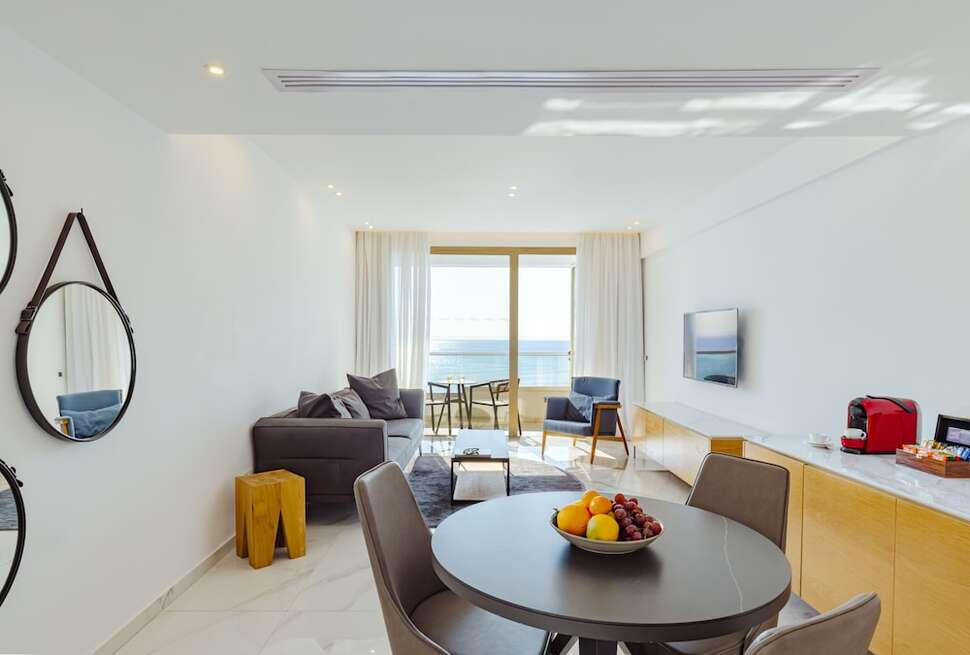 Ein Foto The Golden Bay Beach Hotel
