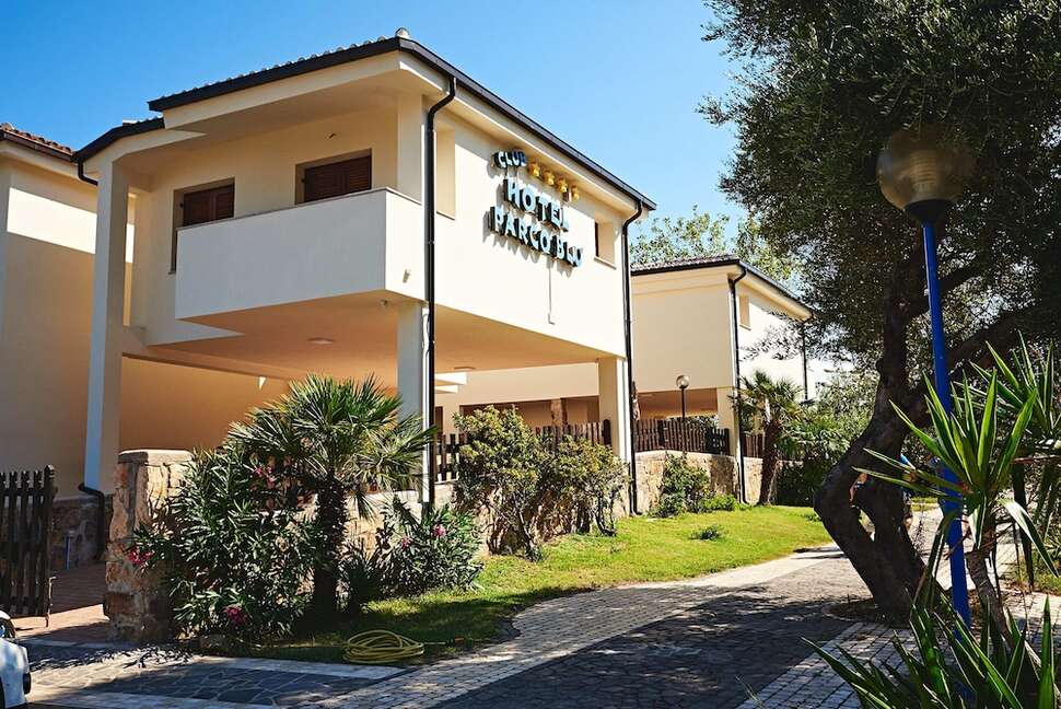 Een foto van de buitenkant van Parco Blu Club Resort