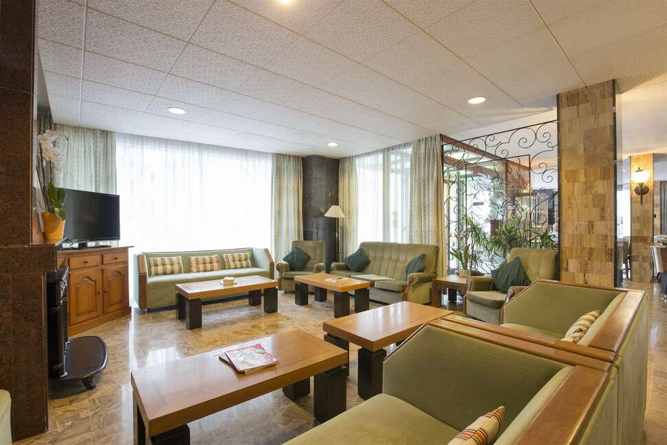 Een foto van het interieur van Sultan Hotel