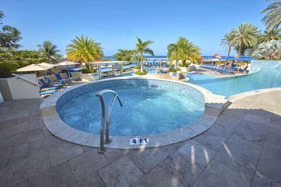 Een foto van Divi Little Bay Beach Resort