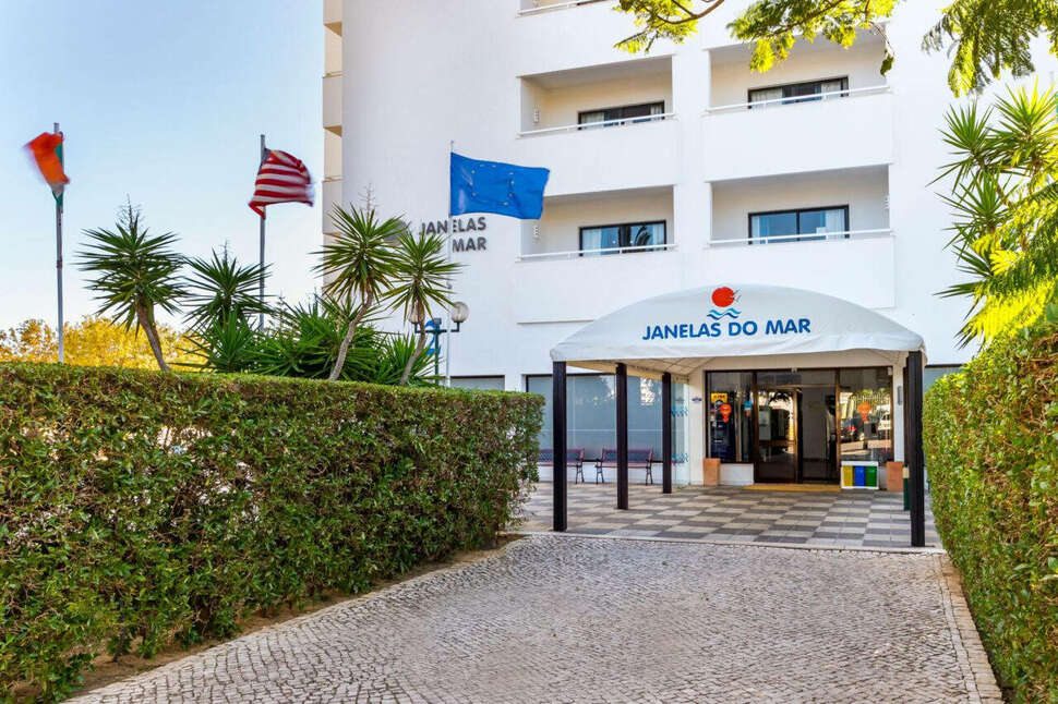 Een foto van Janelas do Mar