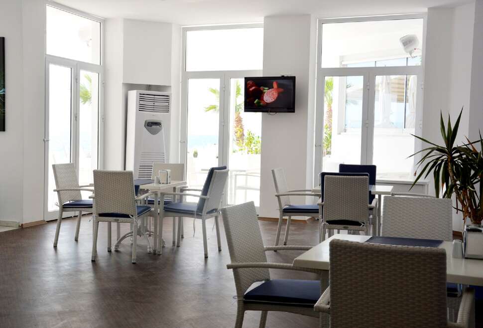 Een foto van de faciliteiten bij Jura Hotels Ada Beach
