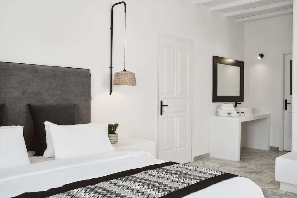 Een foto van Mr & Mrs White Mykonos