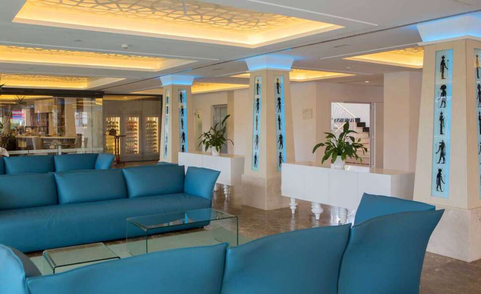 Ein Foto Hotel & Aparthotel Luxor