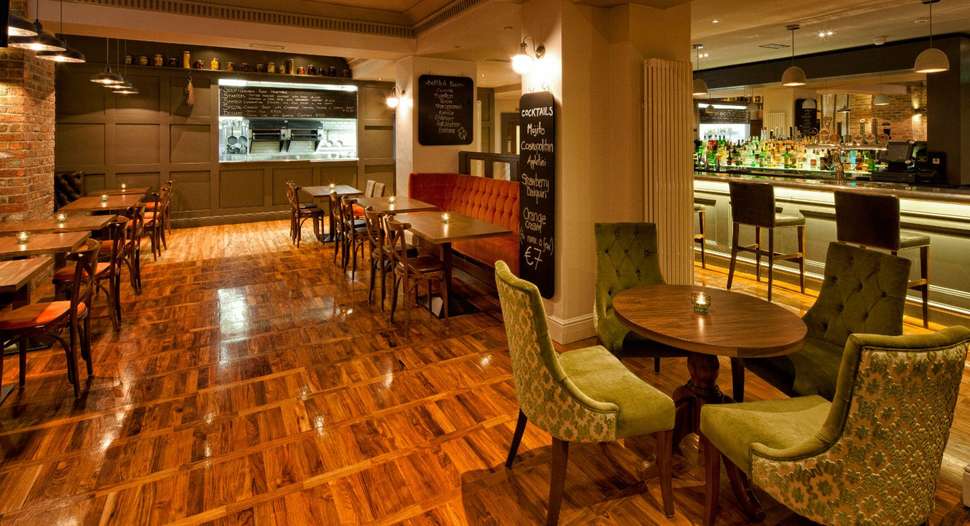 Een foto van The Address Connolly