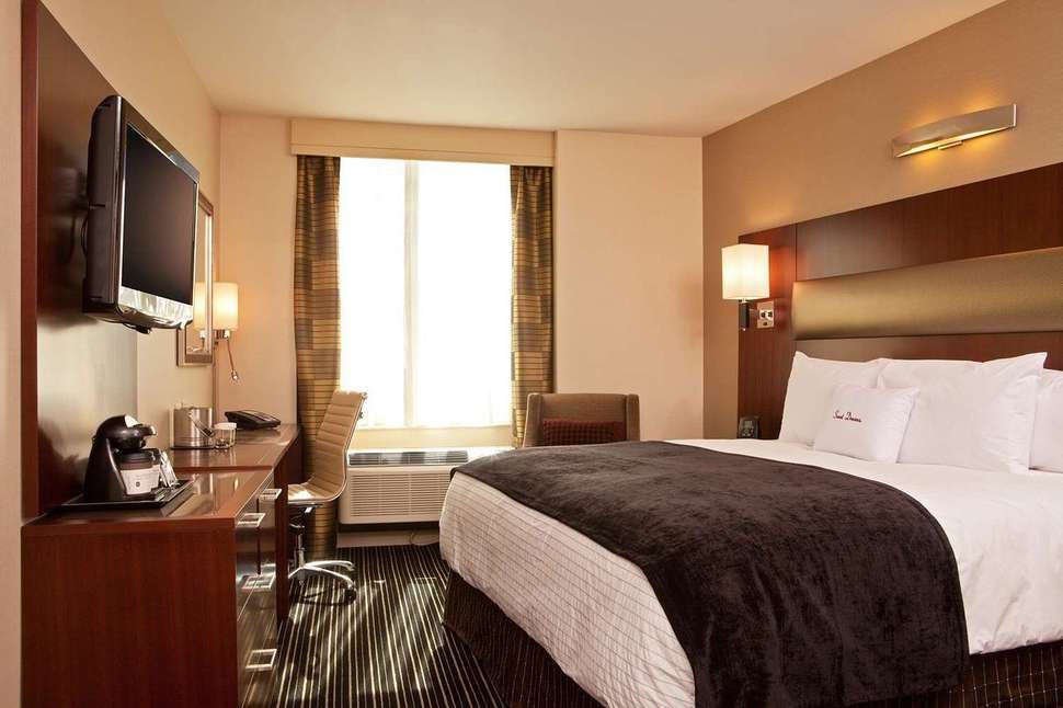 Ein Foto DoubleTree by Hilton New York Downtown