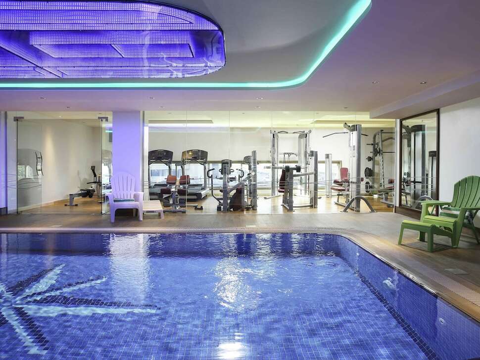Ein Foto vom Pool im Ibis Styles Dubai Jumeira