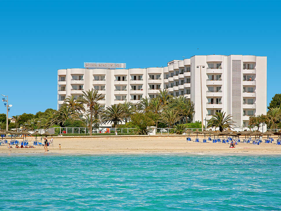 Een foto van de buitenkant van Hipotels Dunas Cala Millor