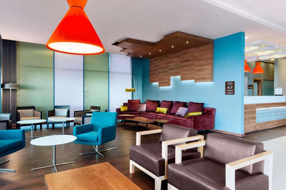 Een foto van het interieur van Hilton Garden Inn Sevilla