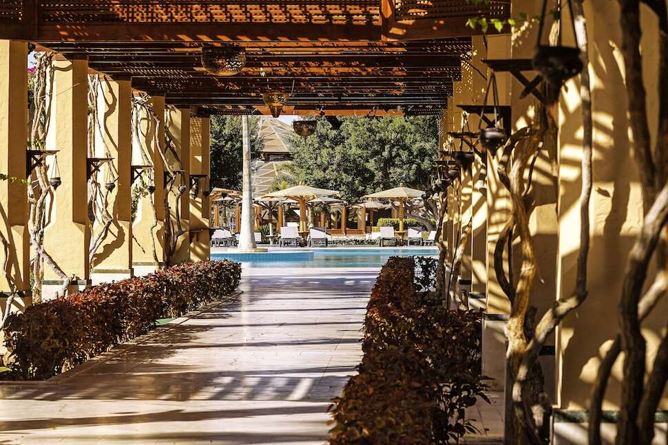 Een foto van het zwembad bij Robinson Club Soma Bay