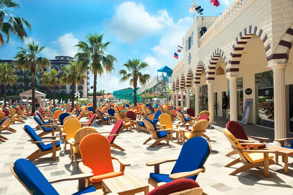 Een foto van het terras bij Selectum Family Resort Belek