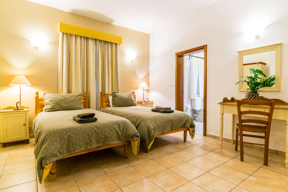 Ein Foto Ta Frenc Apartments