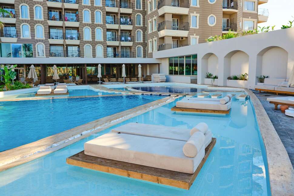 Een foto van het zwembad bij Laur Hotels Experience & Elegance
